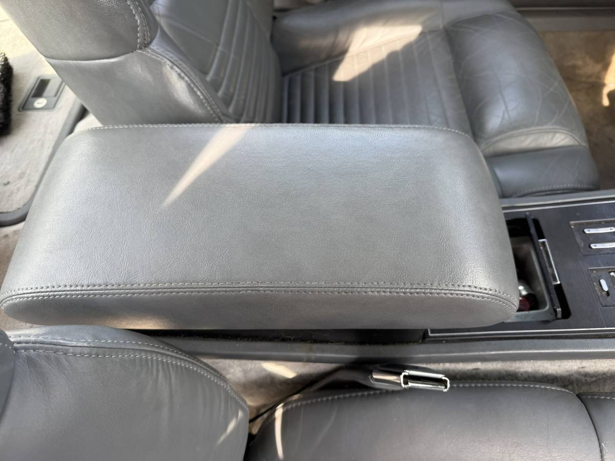 Buick-reatta-1989-silver-5