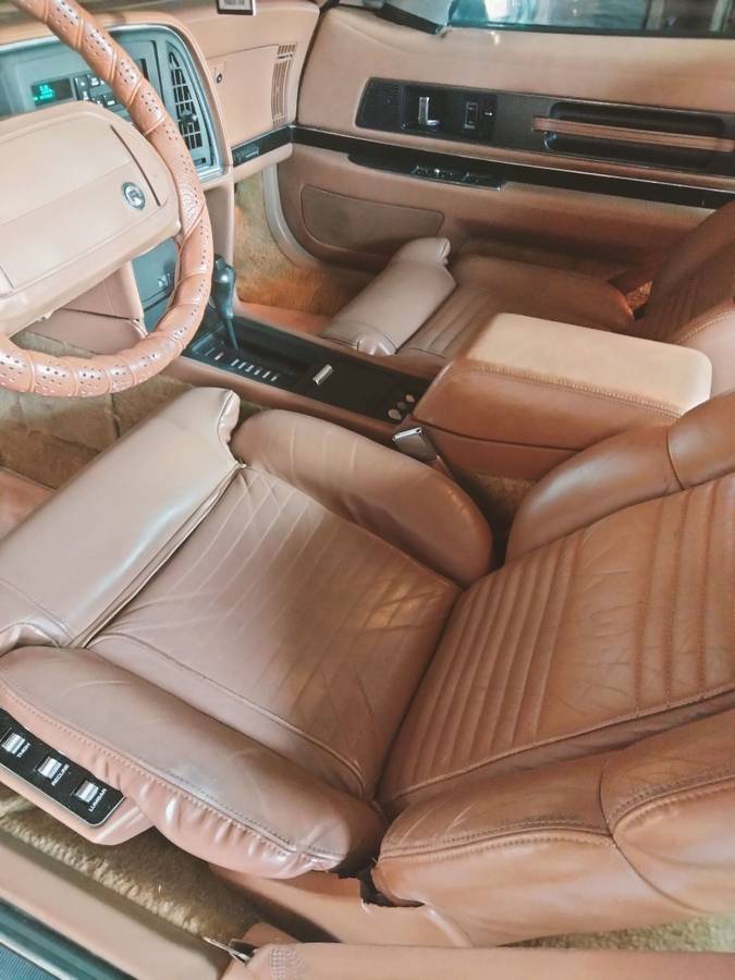 Buick-reatta-1990-brown-10