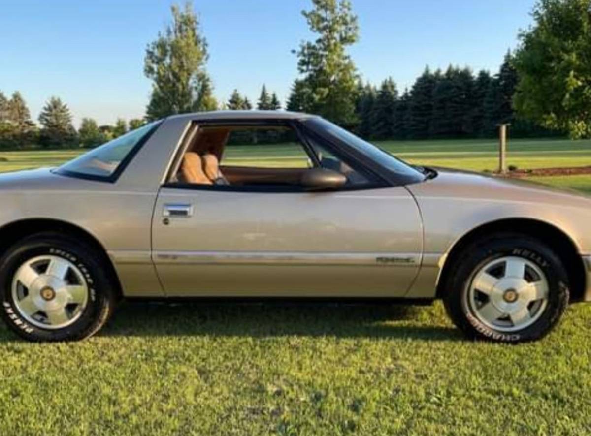 Buick-reatta-1990-brown-13
