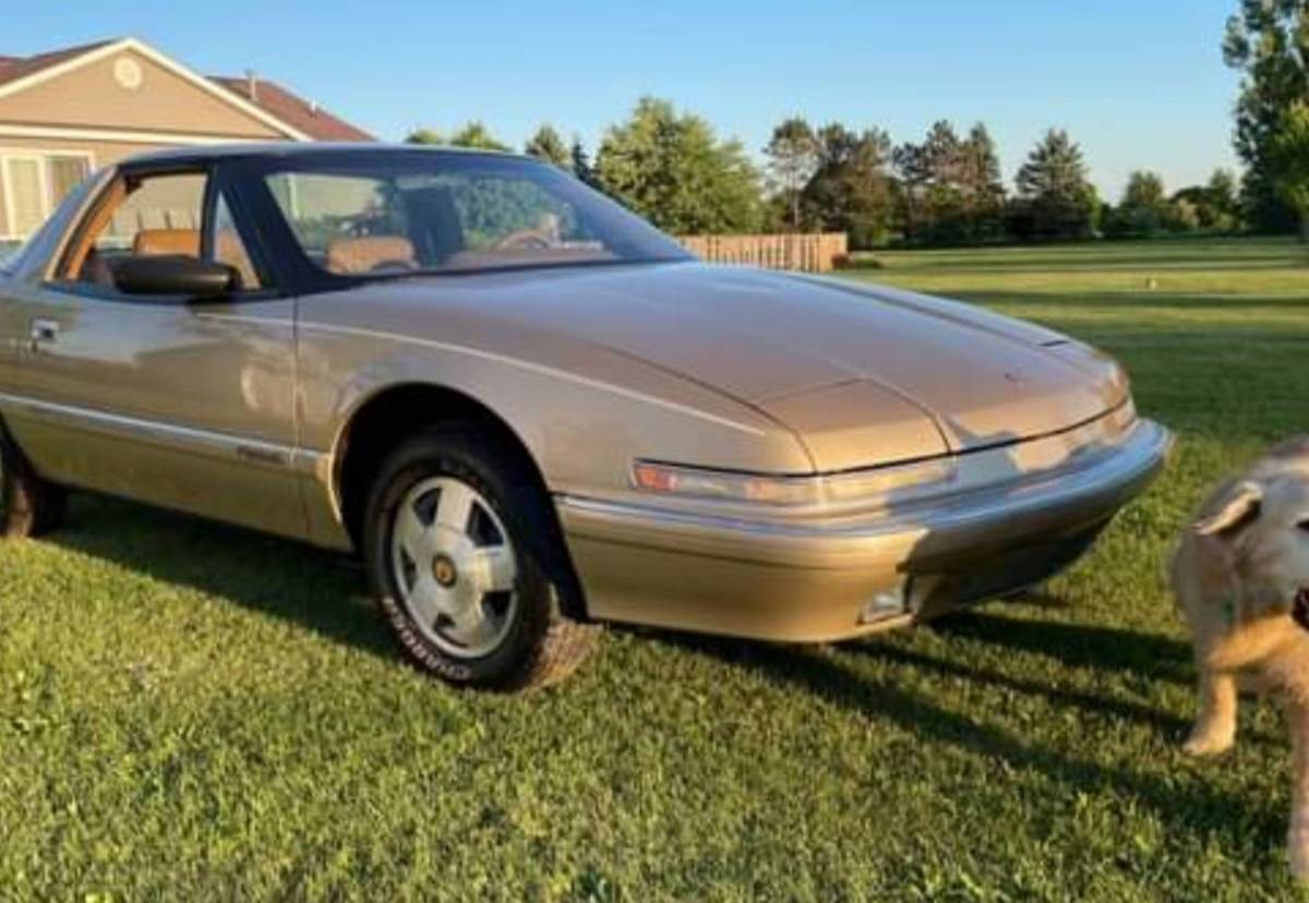 Buick-reatta-1990-brown-14