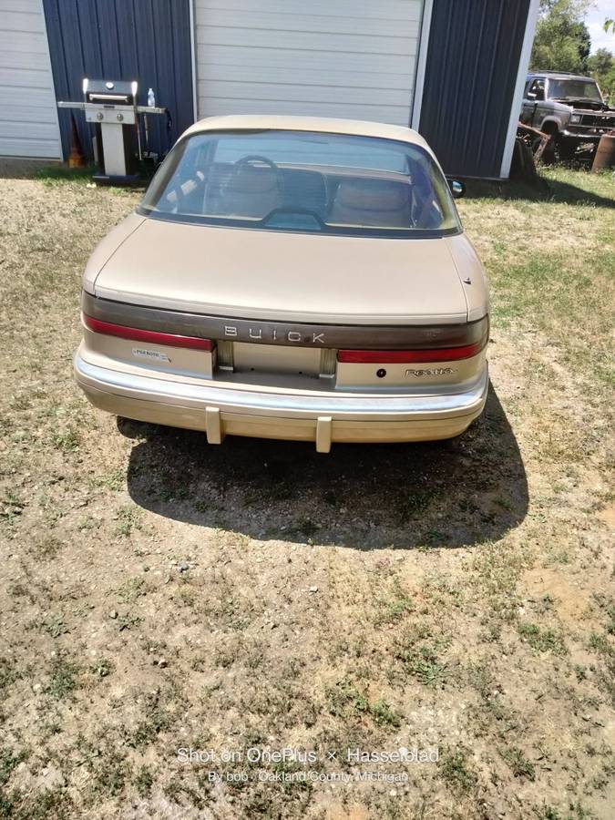 Buick-reatta-1990-brown-16