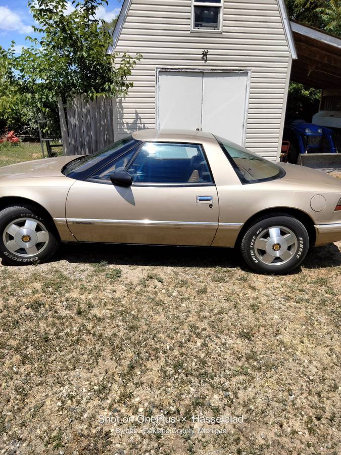 Buick-reatta-1990-brown-19