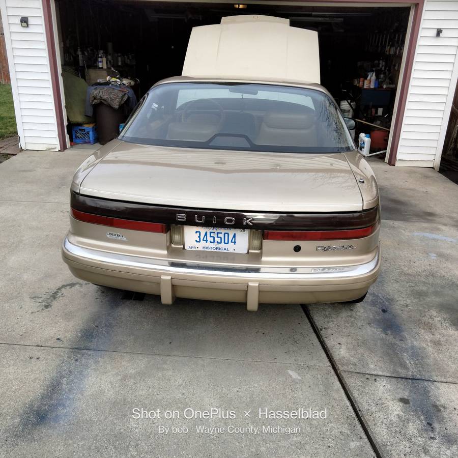 Buick-reatta-1990-brown-2