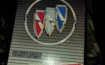 Buick-reatta-1990-brown-21