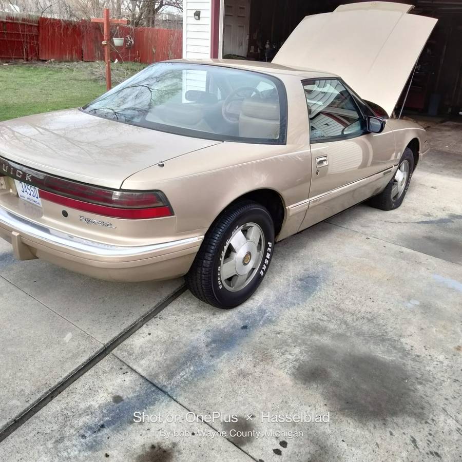Buick-reatta-1990-brown-3