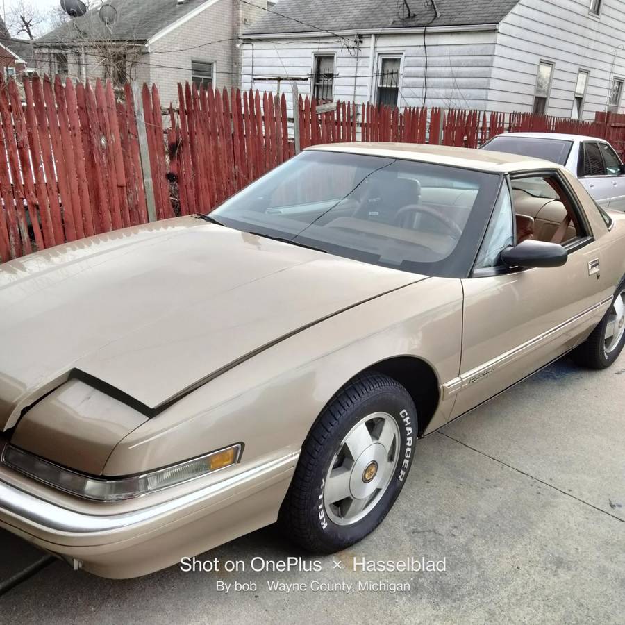 Buick-reatta-1990-brown-4