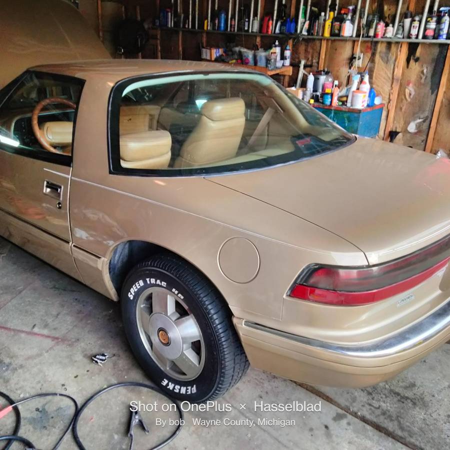 Buick-reatta-1990-brown-5