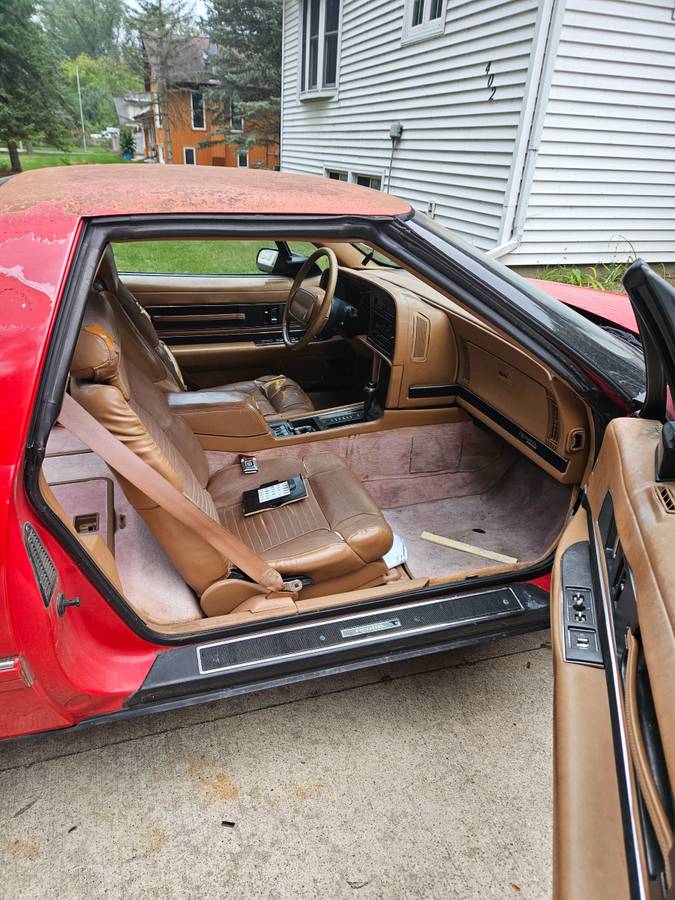 Buick-reatta-1991-red-2