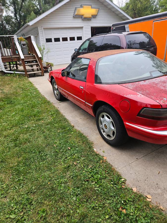Buick-reatta-1991-red-3