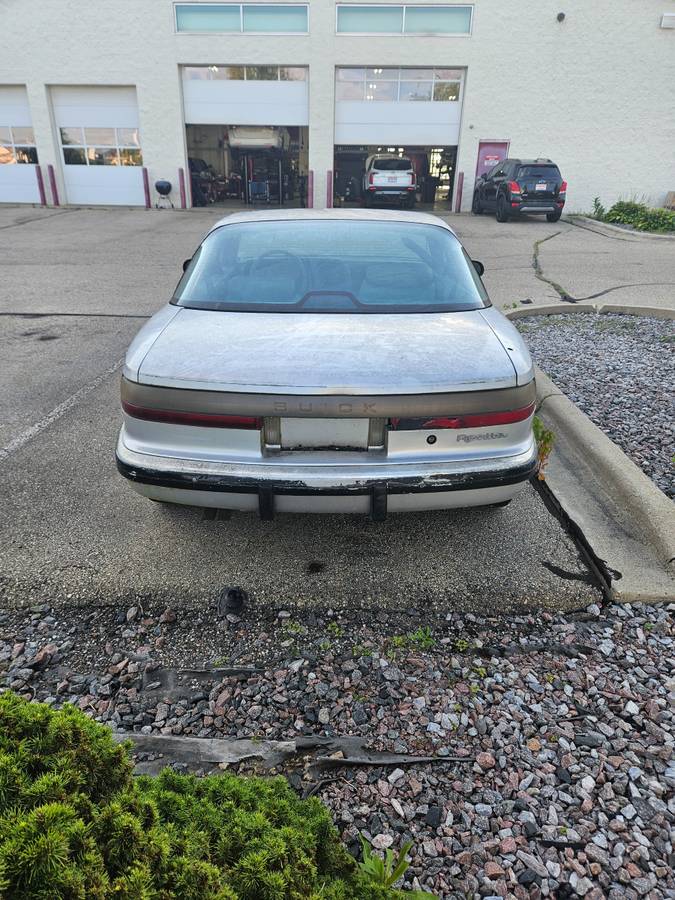Buick-reatta-1991-red-9