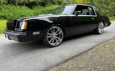 Buick-regal-1979-black