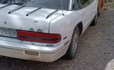 Buick-regal-1994-white-1