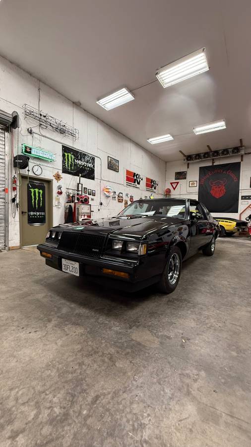 Buick-regal-grand-national-1987-1