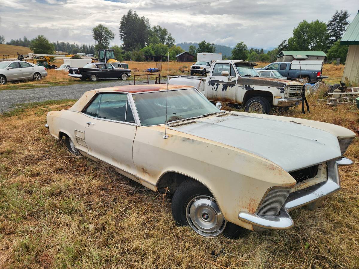 Buick-rivera-1964-white-1