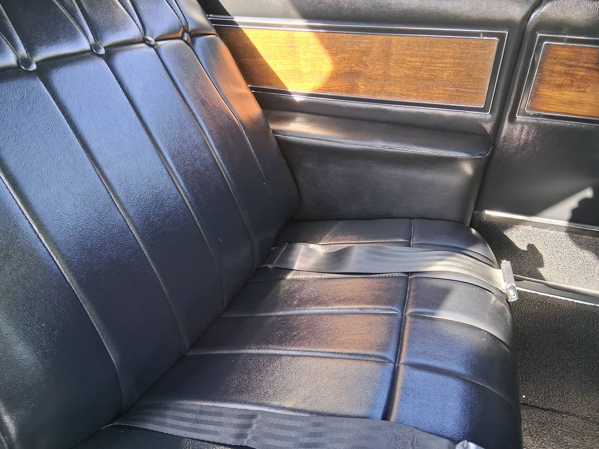Buick-riverua-1965-blue-2
