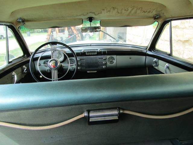 Buick-riviera-1953-green-12