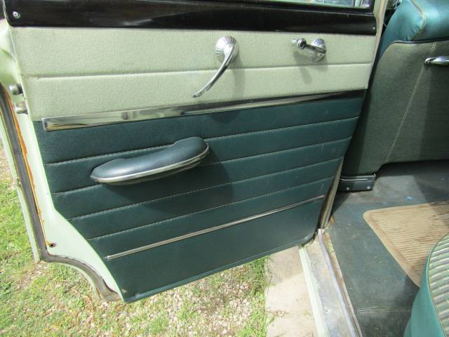 Buick-riviera-1953-green-14