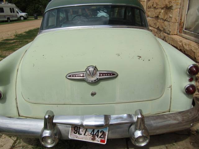 Buick-riviera-1953-green-4