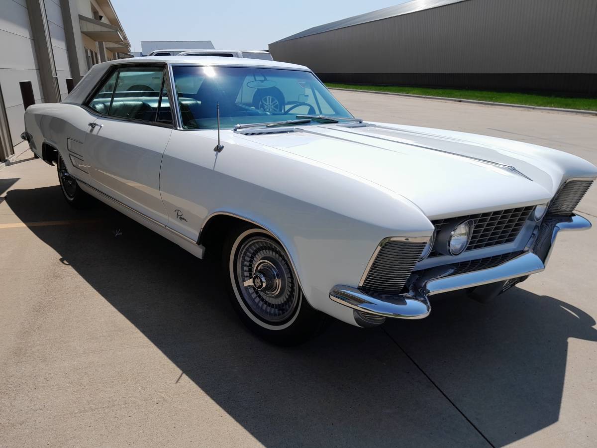 Buick-riviera-1963-23