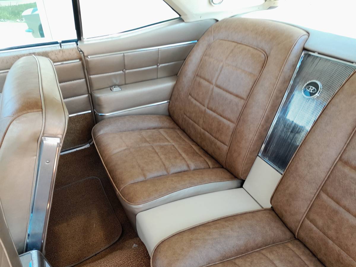Buick-riviera-1964-9