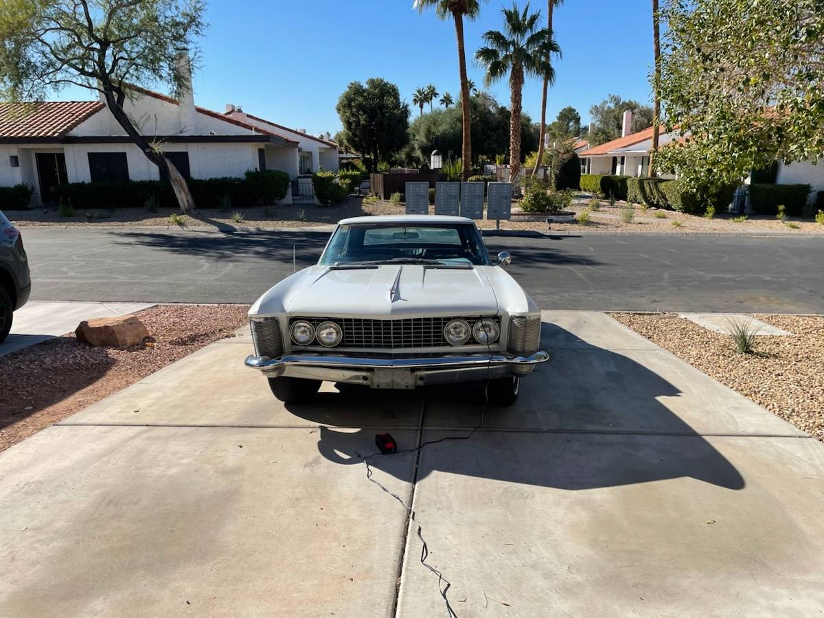 Buick-riviera-1964-white-1