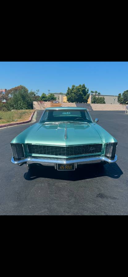Buick-riviera-1965-green-2
