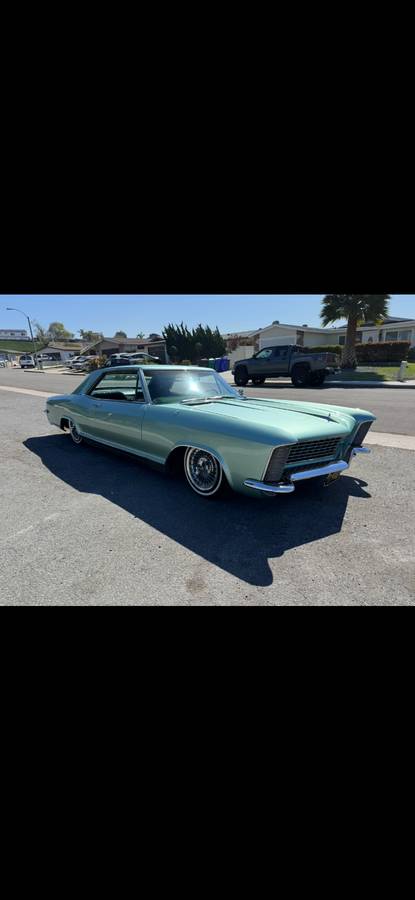 Buick-riviera-1965-green-4