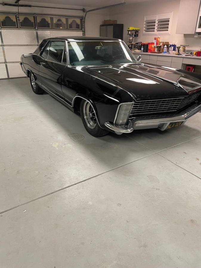 Buick-riviera-1965-white-10