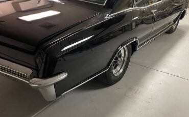 Buick-riviera-1965-white-13
