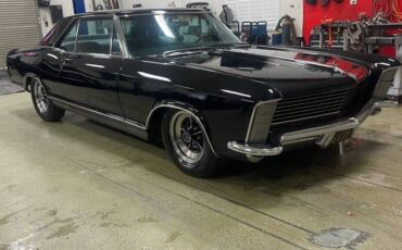 Buick-riviera-1965-white-14