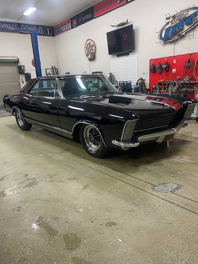 Buick-riviera-1965-white-14