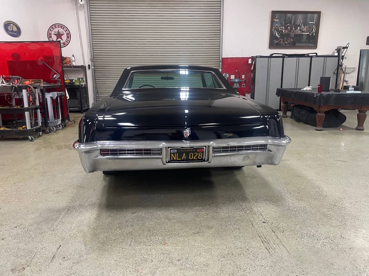 Buick-riviera-1965-white-7