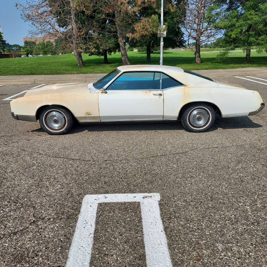 Buick-riviera-1966-white-2