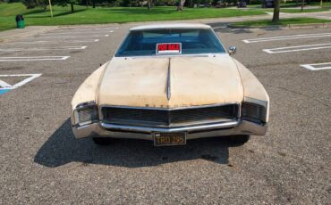 Buick-riviera-1966-white-3