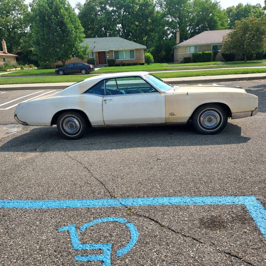 Buick-riviera-1966-white