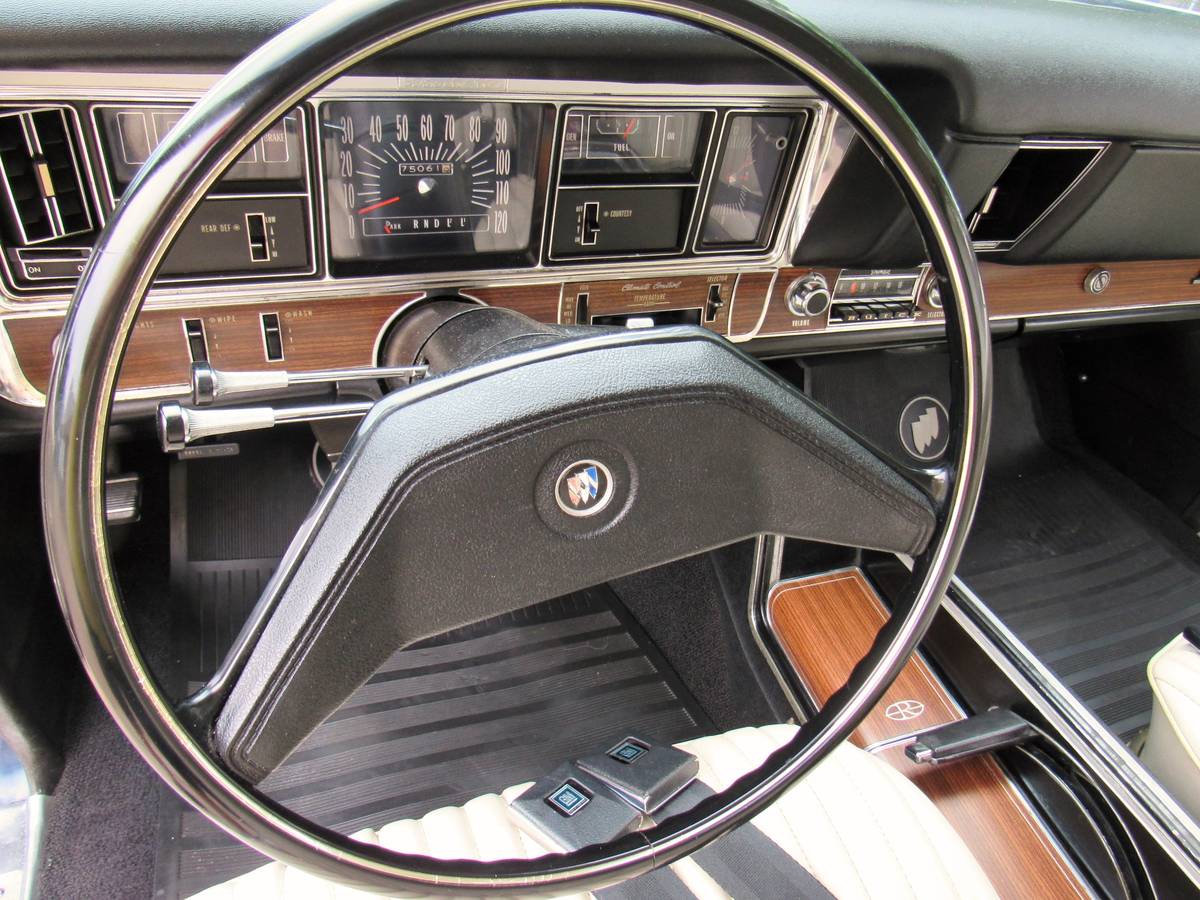 Buick-riviera-1969-blue-9