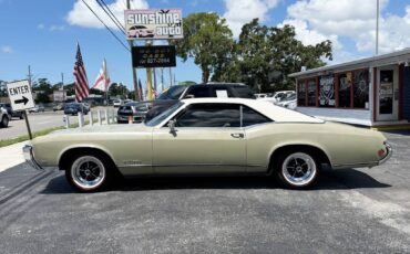 Buick-riviera-1969-green-1