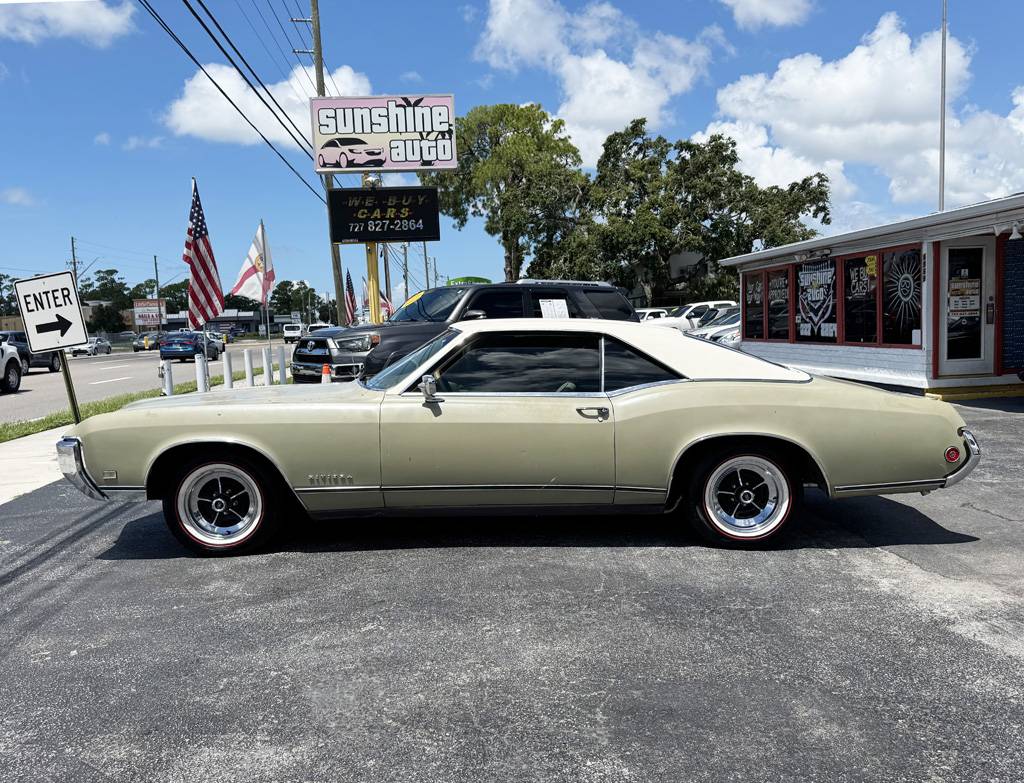 Buick-riviera-1969-green-1