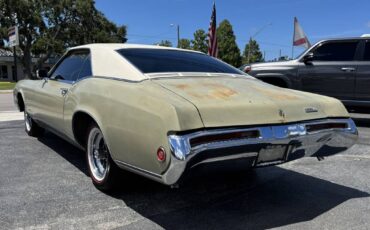 Buick-riviera-1969-green-2