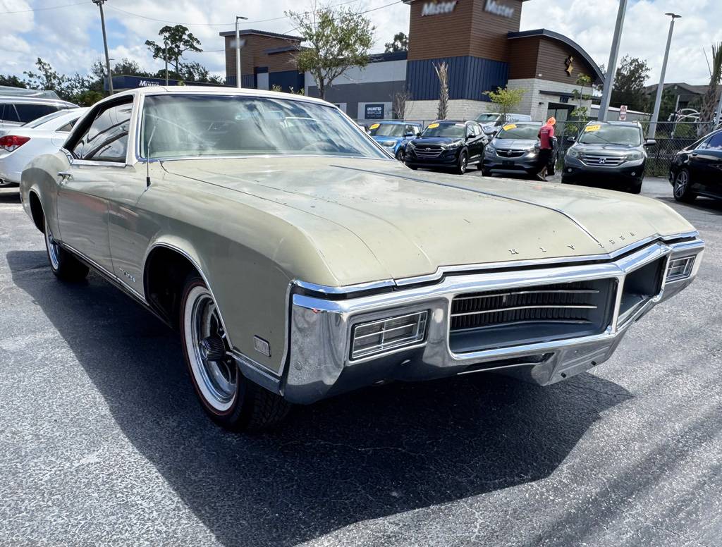 Buick-riviera-1969-green-6