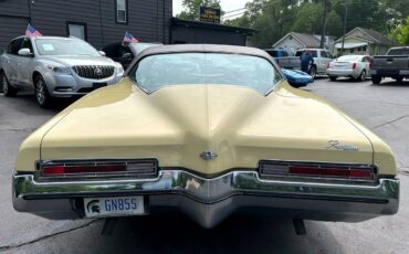 Buick-riviera-1972-3