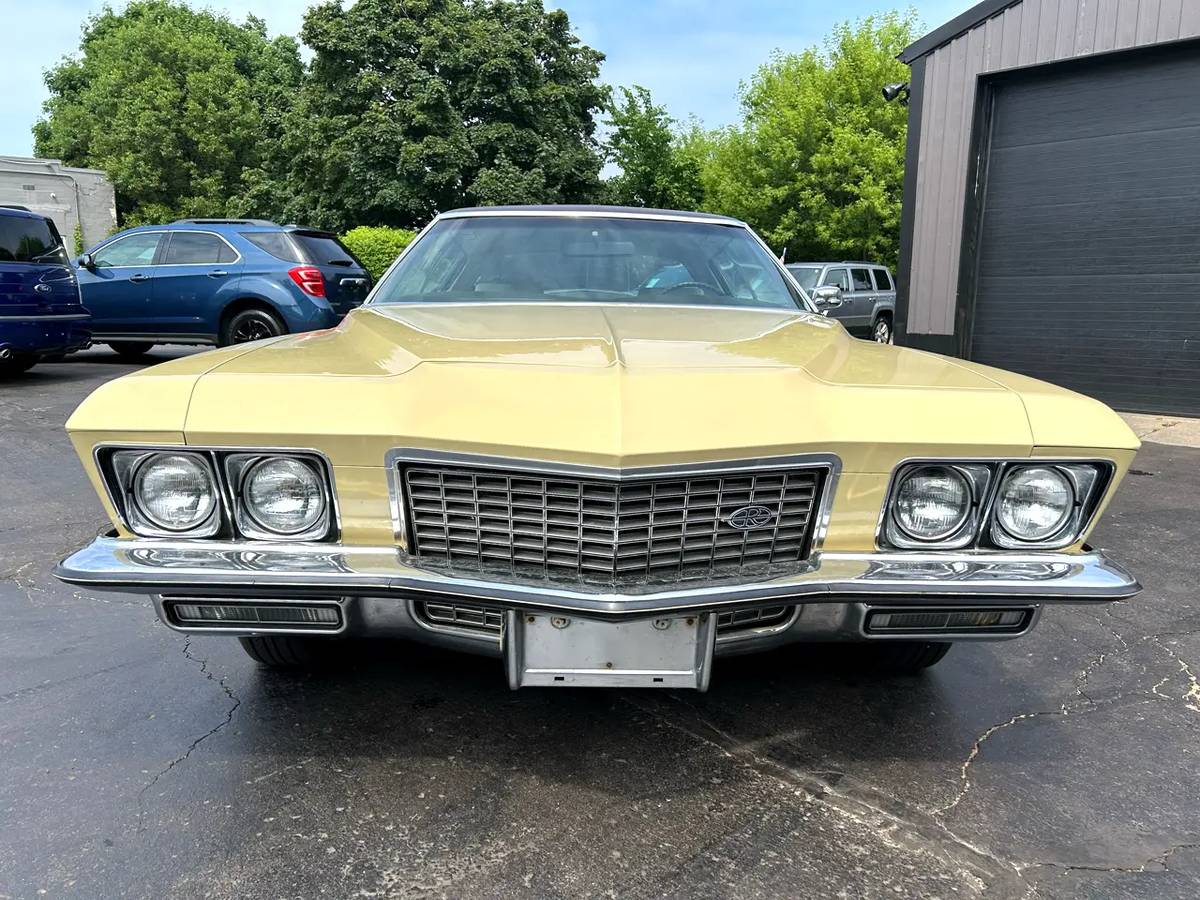 Buick-riviera-1972-4