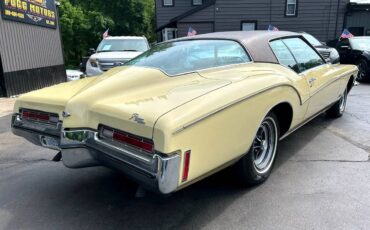Buick-riviera-1972-5