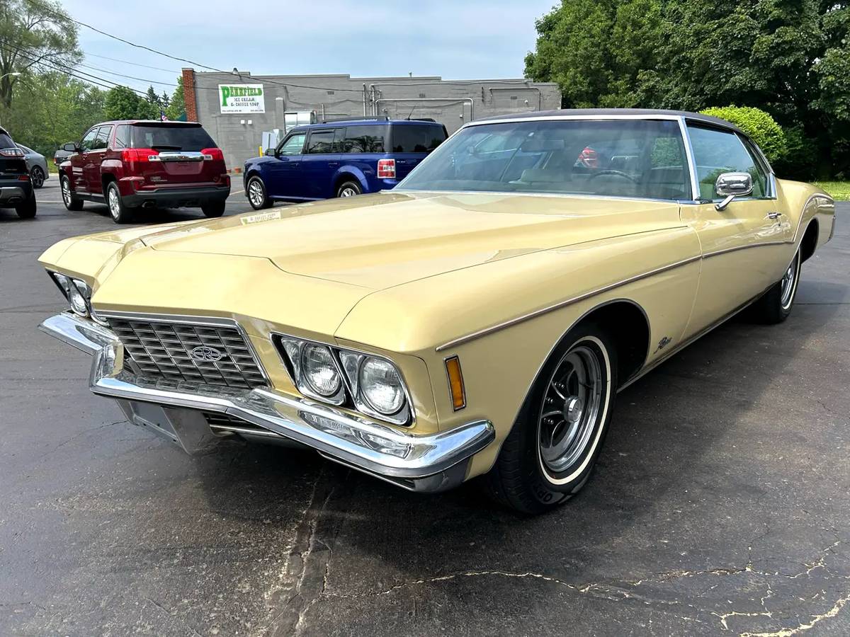 Buick-riviera-1972-7