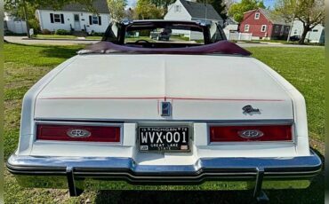 Buick-riviera-1983-white-11