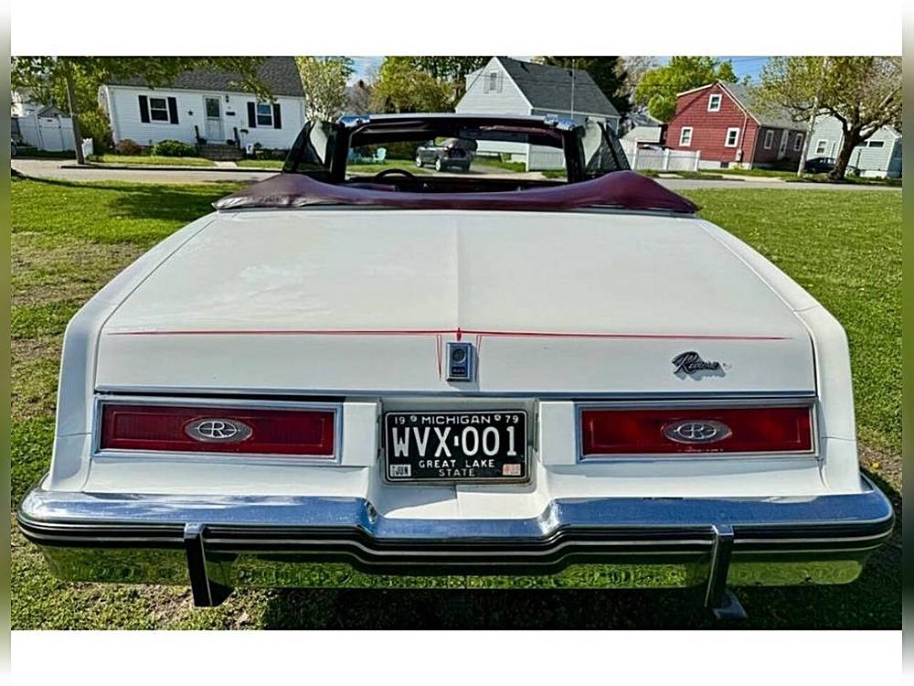 Buick-riviera-1983-white-11