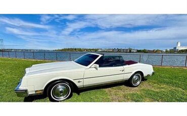 Buick-riviera-1983-white