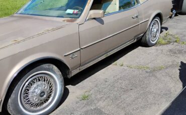 Buick-riviera-1985