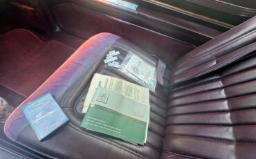 Buick-riviera-1985-white-15