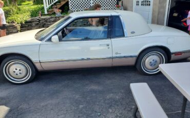 Buick-riviera-1990-white-1
